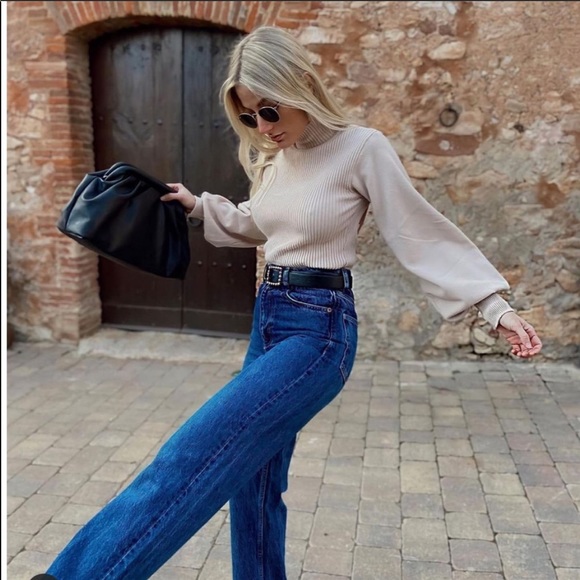 Gorgeous Zara knit bodysuit with balloon sleeves. - Picture 7 of 9